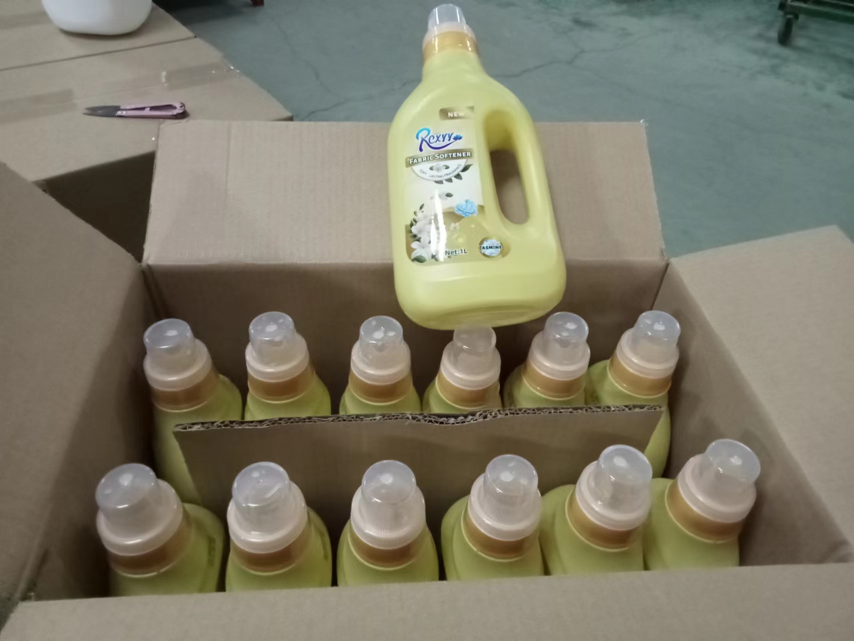 1L New Arrive Top Sale Last Fragrance Cheap Price laundry Fabric Softener Liquid Detergent Water Softeners